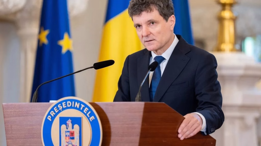 Nicușor Dan, despre vesta și casca în plus de la Kiev - Politica