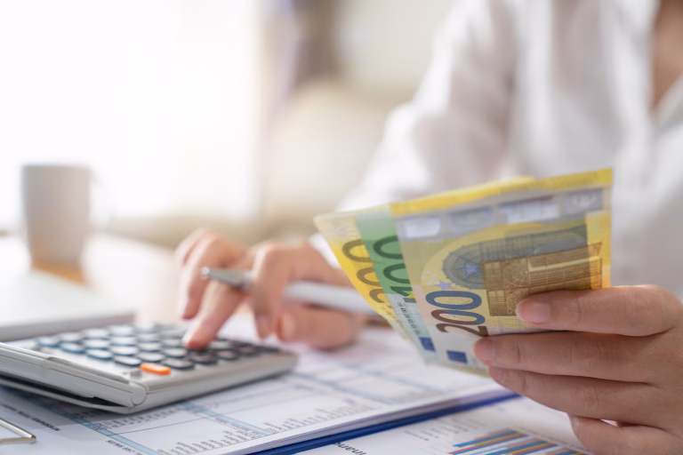 Pachetul Omnibus al UE: mai puțină birocrație pentru firme