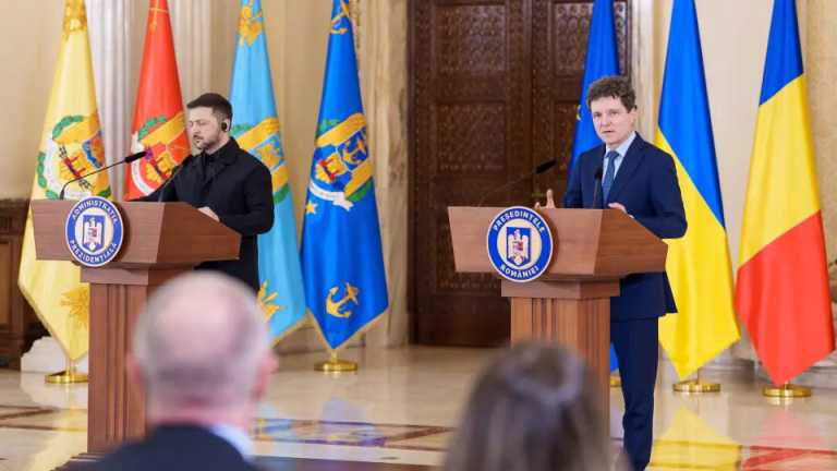 Președintele nostru de la Cotroceni, șase ore cu trenul spre Kiev