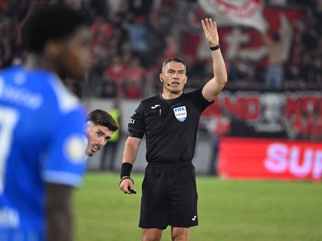 Scandal la derby: Nsimba, la Kovacs, meciul oprit brusc - Sport