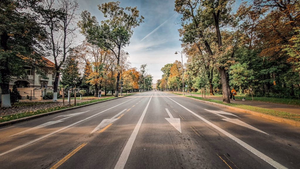 Se toarnă asfalt pe Ghencea: veste bună din cel mai vechi șantier - Bucuresti (Photo: Unsplash)