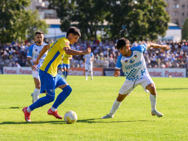 Surpriza lui FCSB: un jucător pe care nimeni nu-l știa a ajuns titular - Sport