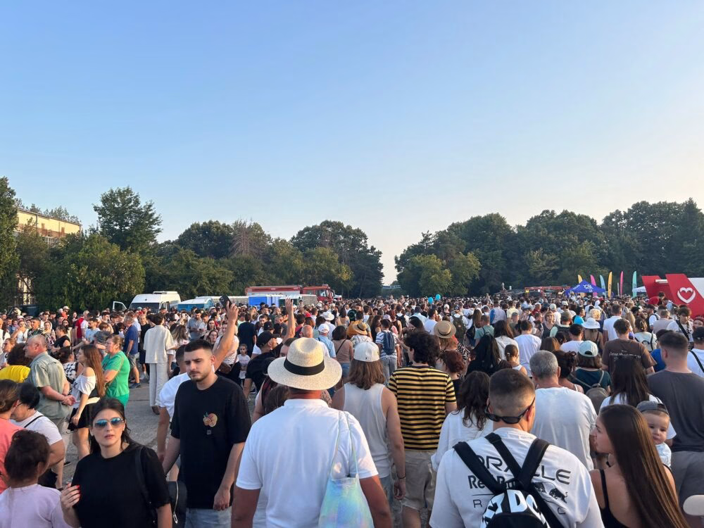 BIAS 2026: 200.000 de oameni și un cordon de jandarmi la ieșire - Bucuresti