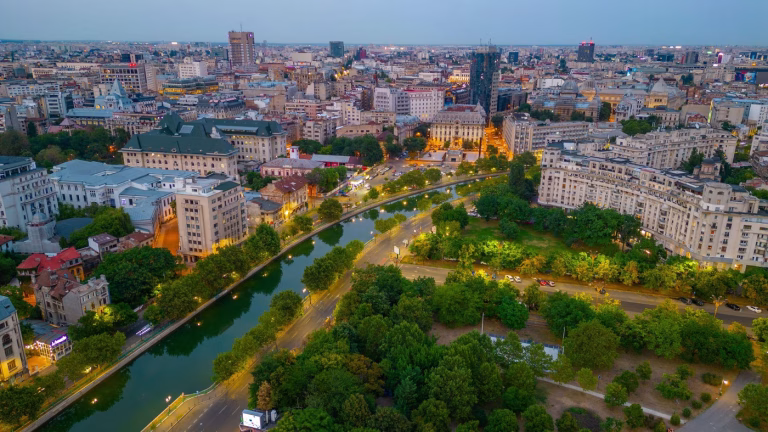Blocuri cu acoperiș verde: ce aduce noul Cod al Urbanismului