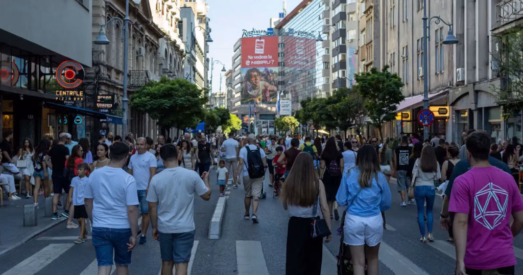 Calea Victoriei se închide circulației de weekend cu mașini de epocă și sport - Cultura