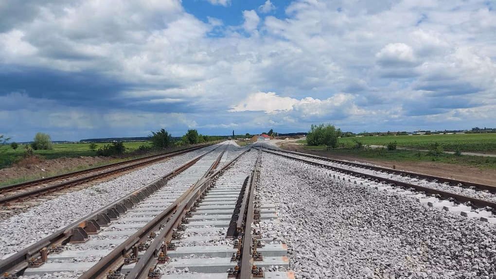 Canicula pune trenurile pe frână și Capitala pe apă - Bucuresti