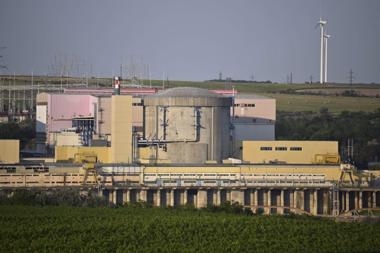 Cernavodă 2, oprit: linişte, nu blackout, zice Buşoi