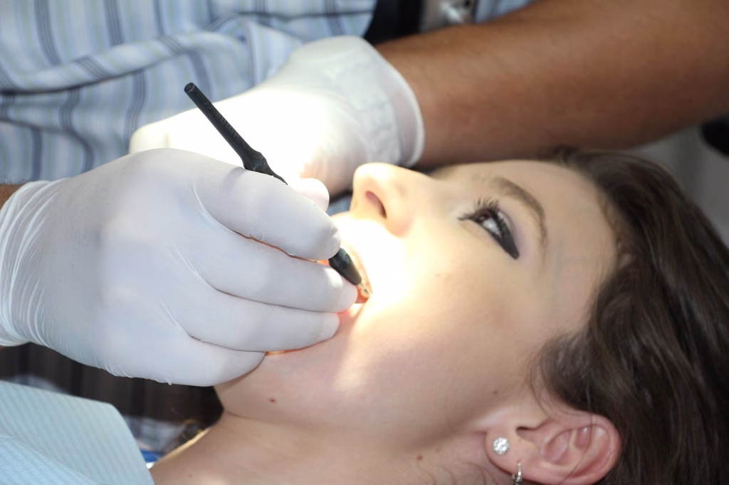 De ce plătești mai mult la dentist în Capitală decât la Timișoara - Politica