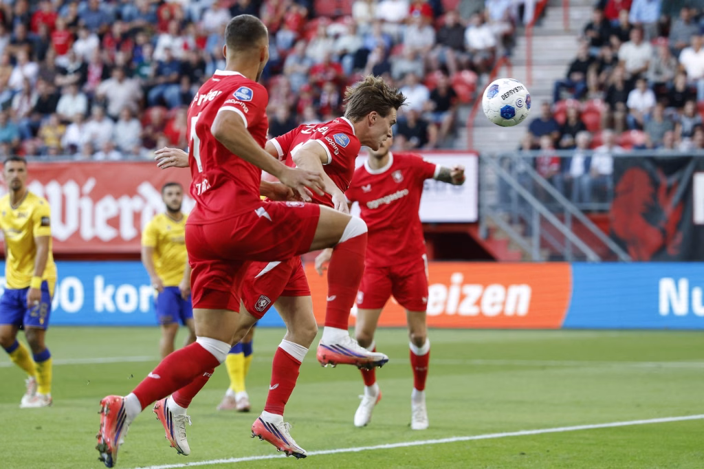 Dezastru european: 0-2 la pauză, apoi și mai rău - Sport