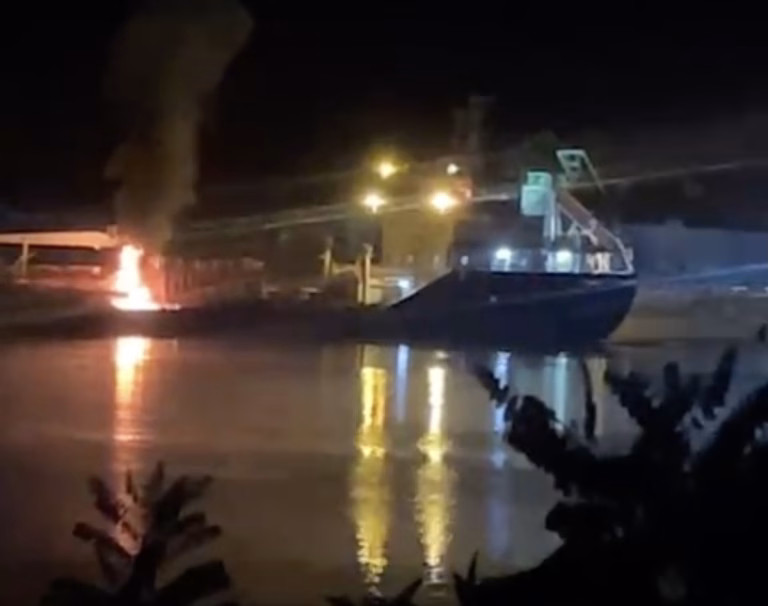 Dronă lovește un cargo ucrainean la Plauru, pe Dunăre