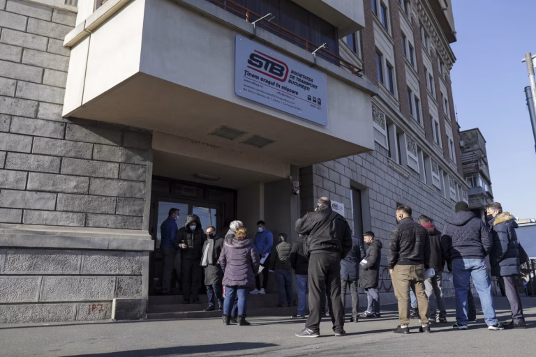 Insolvența STB, respinsă: hârtii lipsă la bilete de tratament