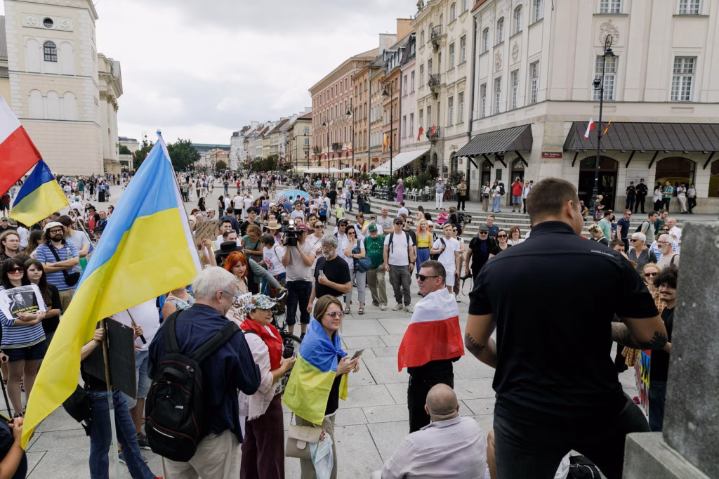 Polonia, în stradă: 500.000 de oameni contra violențelor - Politica