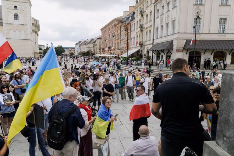 Polonia, în stradă: 500.000 de oameni contra violențelor