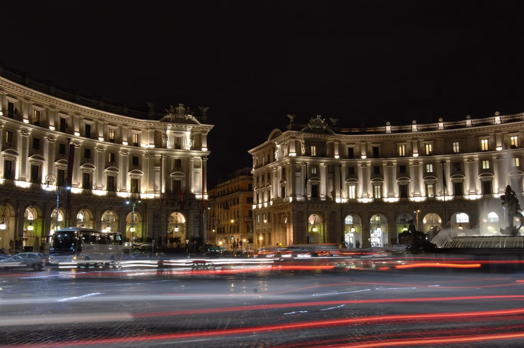 Șantierul de la Republica dă peste cap traficul din Sectorul 3 - Bucuresti (Stock photo)