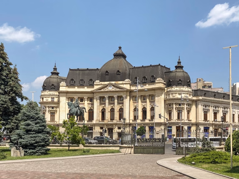 Șase artiști, o expoziție: „Violon d’ange” la Palatele Brâncovenești