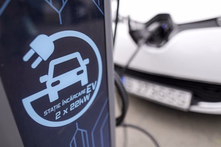 Sectorul 2 plătește singur 12 stații de încărcare electrice