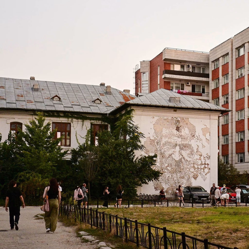 Un-hidden București: tur pe urmele lui Brâncuși pe ziduri - Cultura