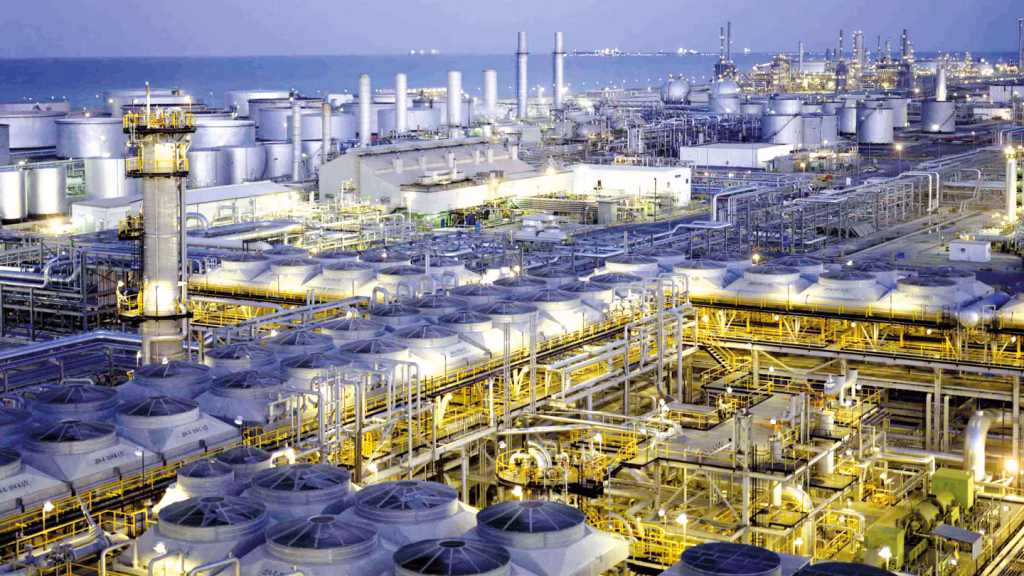 Arabia Saudită taie robinetul de petrol spre Europa - Politica