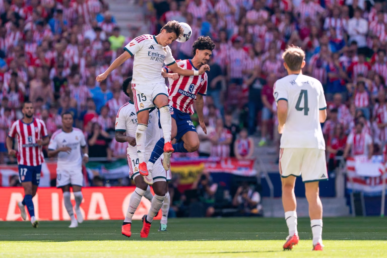 Atletico bate Real Madrid 2-0, în 10 oameni, live pe Digi Sport 1