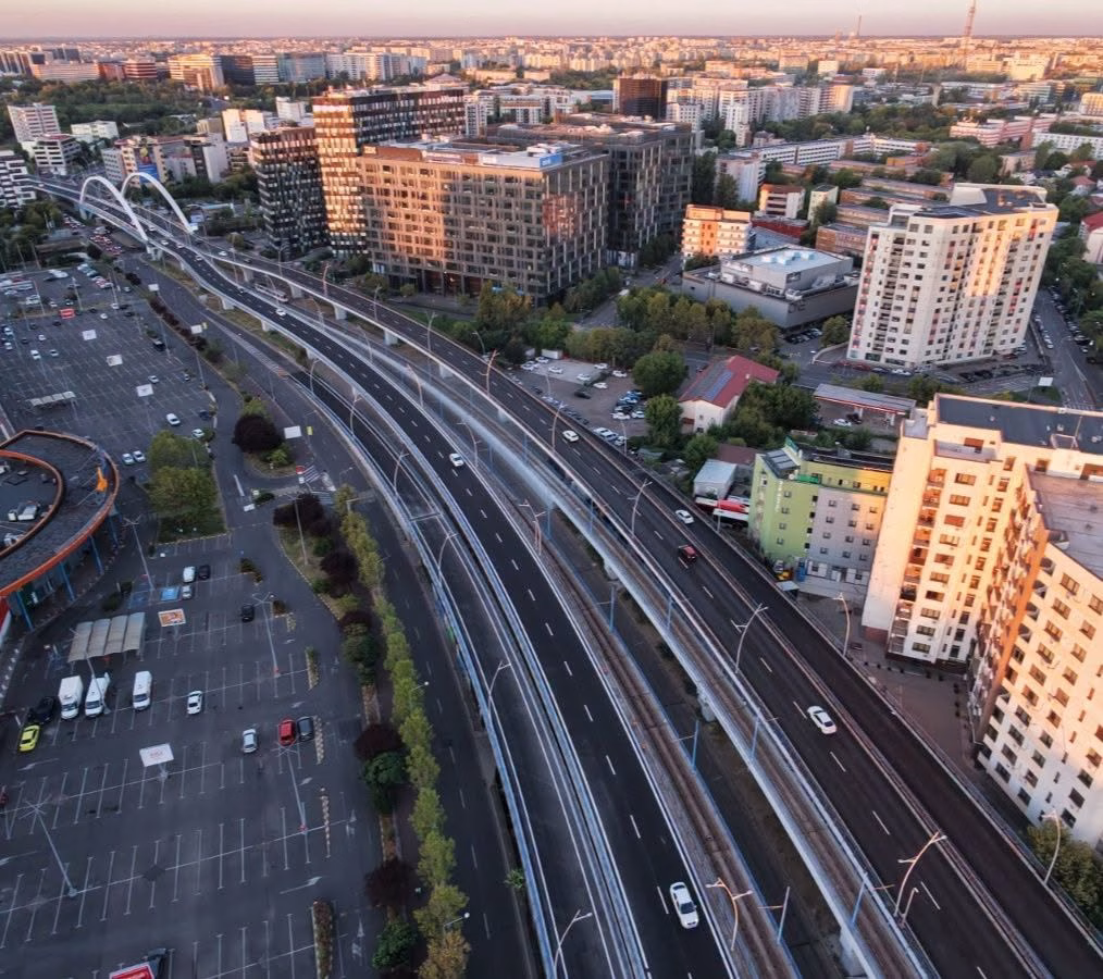 Basarab, la reparat: 5.500 de metri de fisuri astupate până acum - Bucuresti