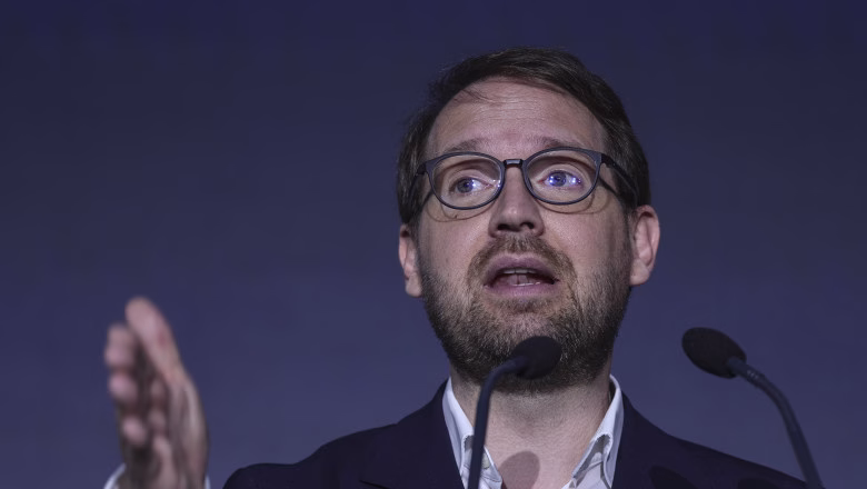 Fritz vs. Simonis: apă plată, nu prietenie apropiată - Politica