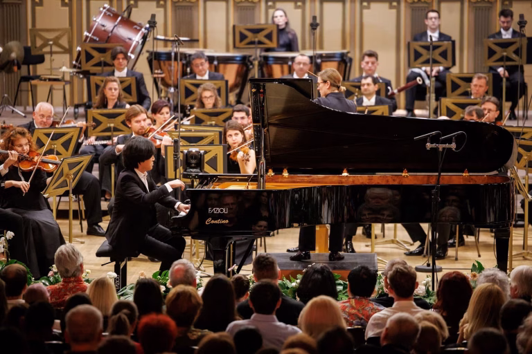 La 18 ani, un pianist coreean a cucerit Enescu la Ateneu