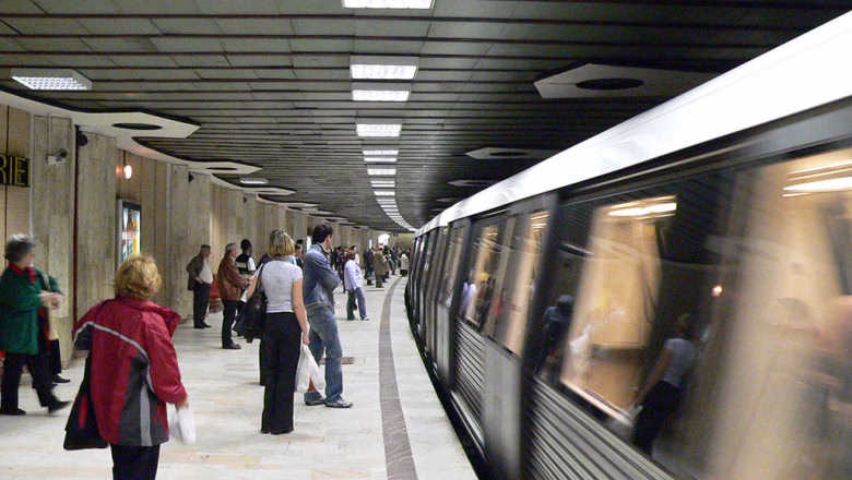 Metroul te lasă la peron: intervale mai lungi anunță Metrorex - Politica