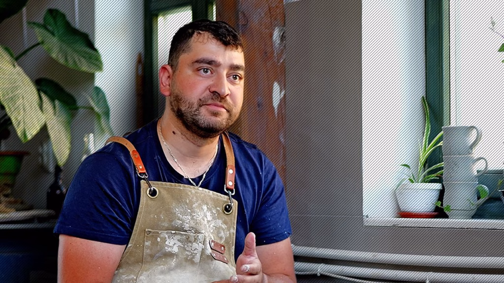 Olarul care a înviat albastrul de Saschiz, pe repeat - Politica