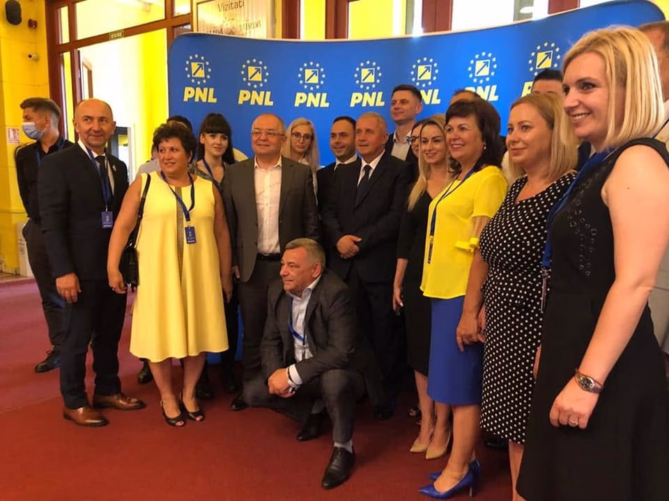 Rareș Bogdan sare în apărarea șefei IȘJ Cluj, atacată de USR - Politica