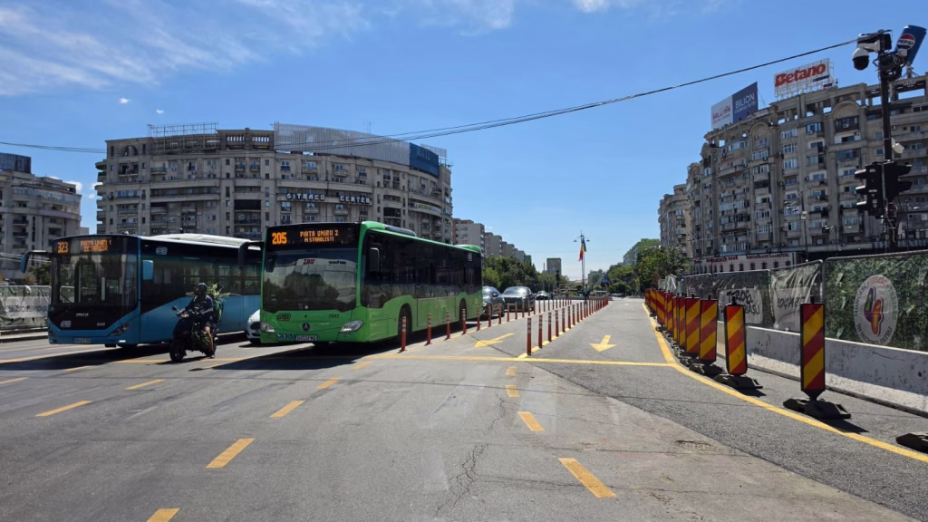 S-a redeschis Piața Unirii, dar șantierul de la planșeu continuă - Bucuresti