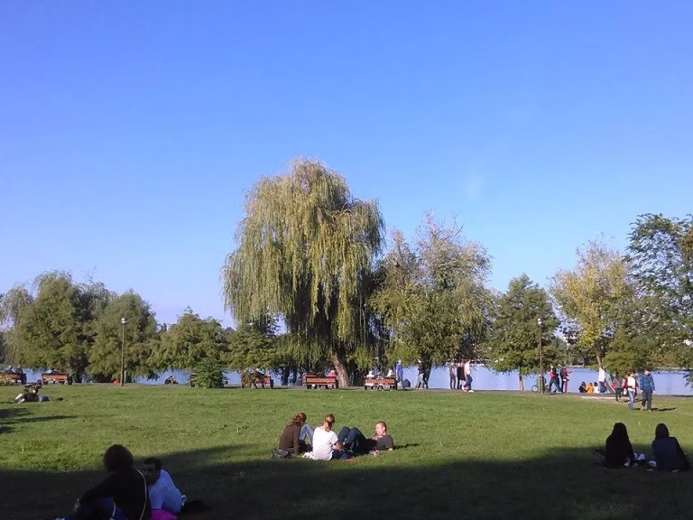 Vară prelungită: weekend cu 34 de grade în București