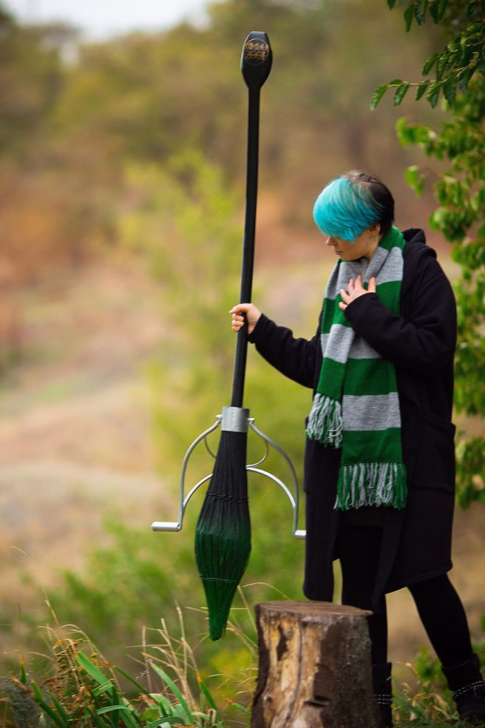 Ai terminat Harry Potter? 15 cărți care îți continuă magia - Cultura (Stock photo)