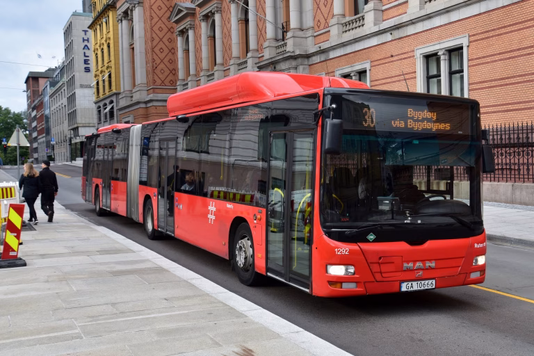 Autobuze mai scurte în București? Metrou Ușor zice nu