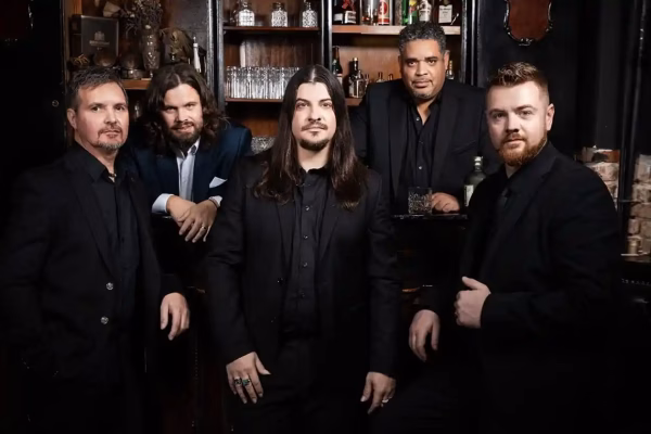 Bosquito aniversează 5 ani de concerte la Sala Palatului
