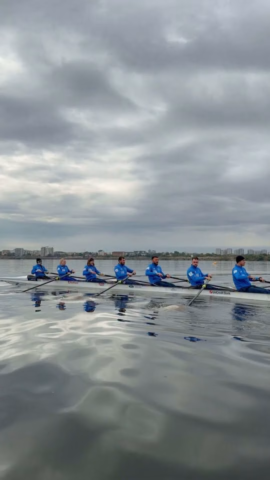 Campionii nostri de canotaj, pe Lacul Morii din Sectorul 6 - Bucuresti