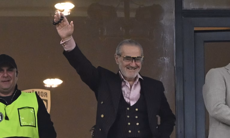 FCSB scapă de interdicția la transferuri, Becali a plătit