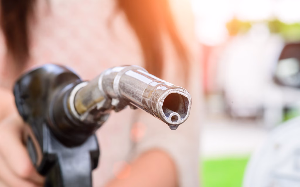G7 dă drumul la rezerve de petrol, ne ajută la pompă? - Politica