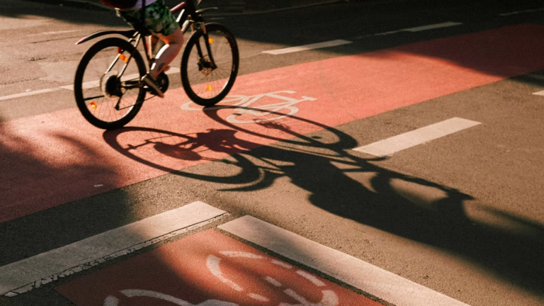 Otopeni dă 50.000 de euro pe un plan de piste de biciclete