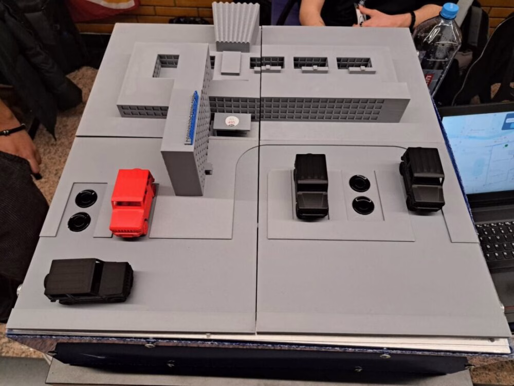 Robofest revine la Politehnica cu bătălii de roboți - Bucuresti