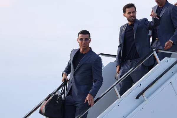 Ronaldo și-a făcut bagajele spre Portugalia, zice sursa