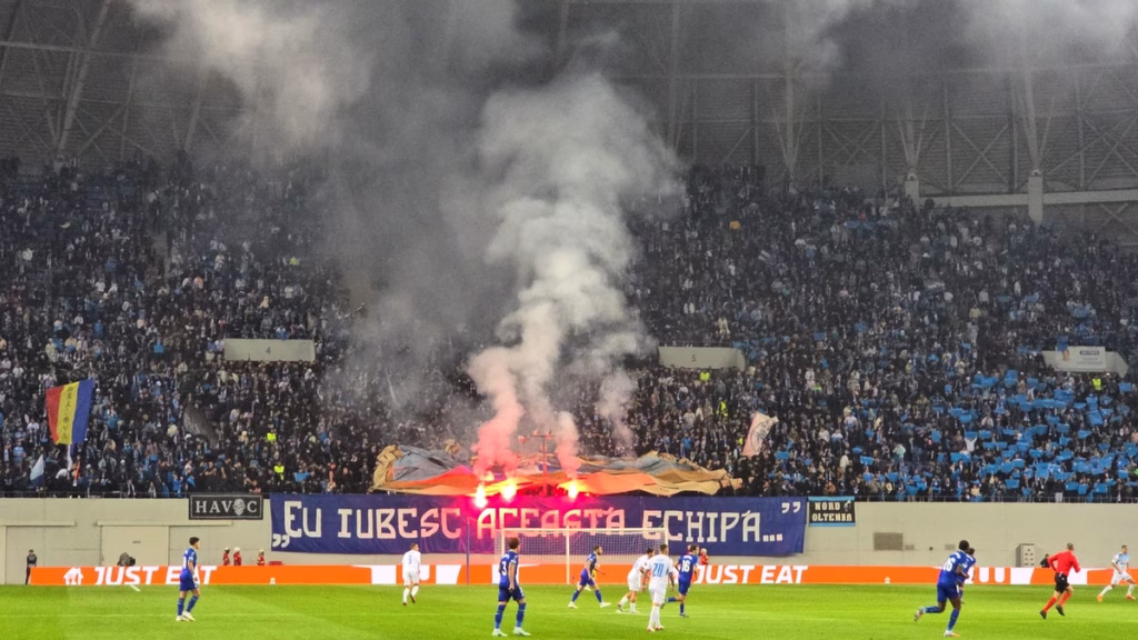 Torțe la Oblemenco: Craiova riscă sector închis la UEFA - Sport