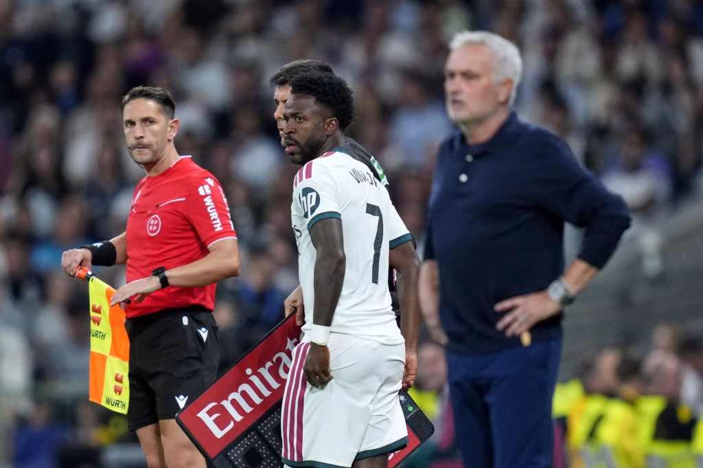 Vinicius pe bancă? Mourinho ar fi găsit soluția la Real - Sport